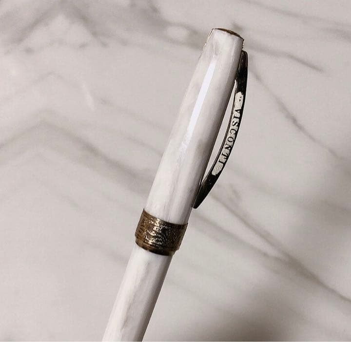 ボールペン　ヴィスコンティー　VISCONTI 白　ホワイト