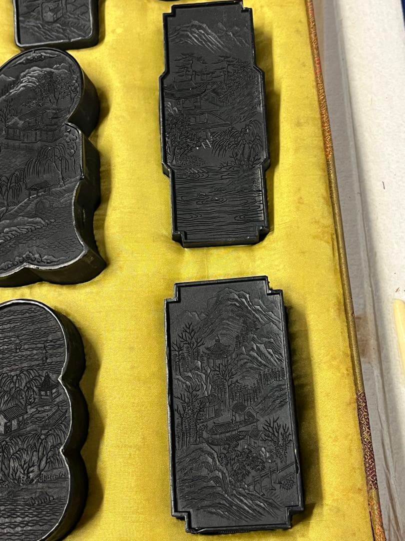 中国　書道　古墨　希少 珍品 唐墨 古墨 固形墨 中国美術 古玩 共箱 紙箱