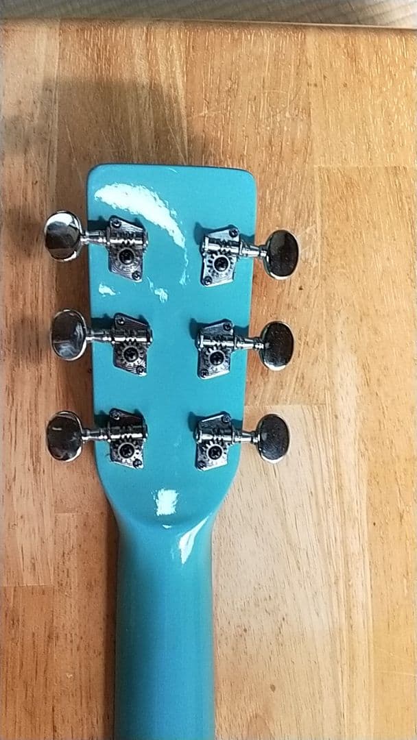 TVジョッキーの青いギター