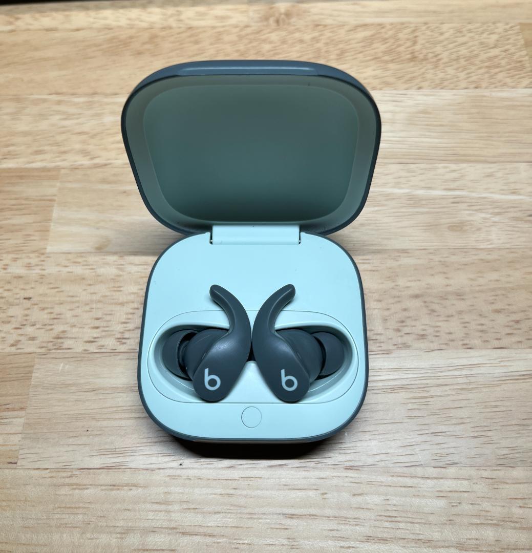 Beats Fit Pro グレー ワイヤレスイヤホン　充電ケース付き