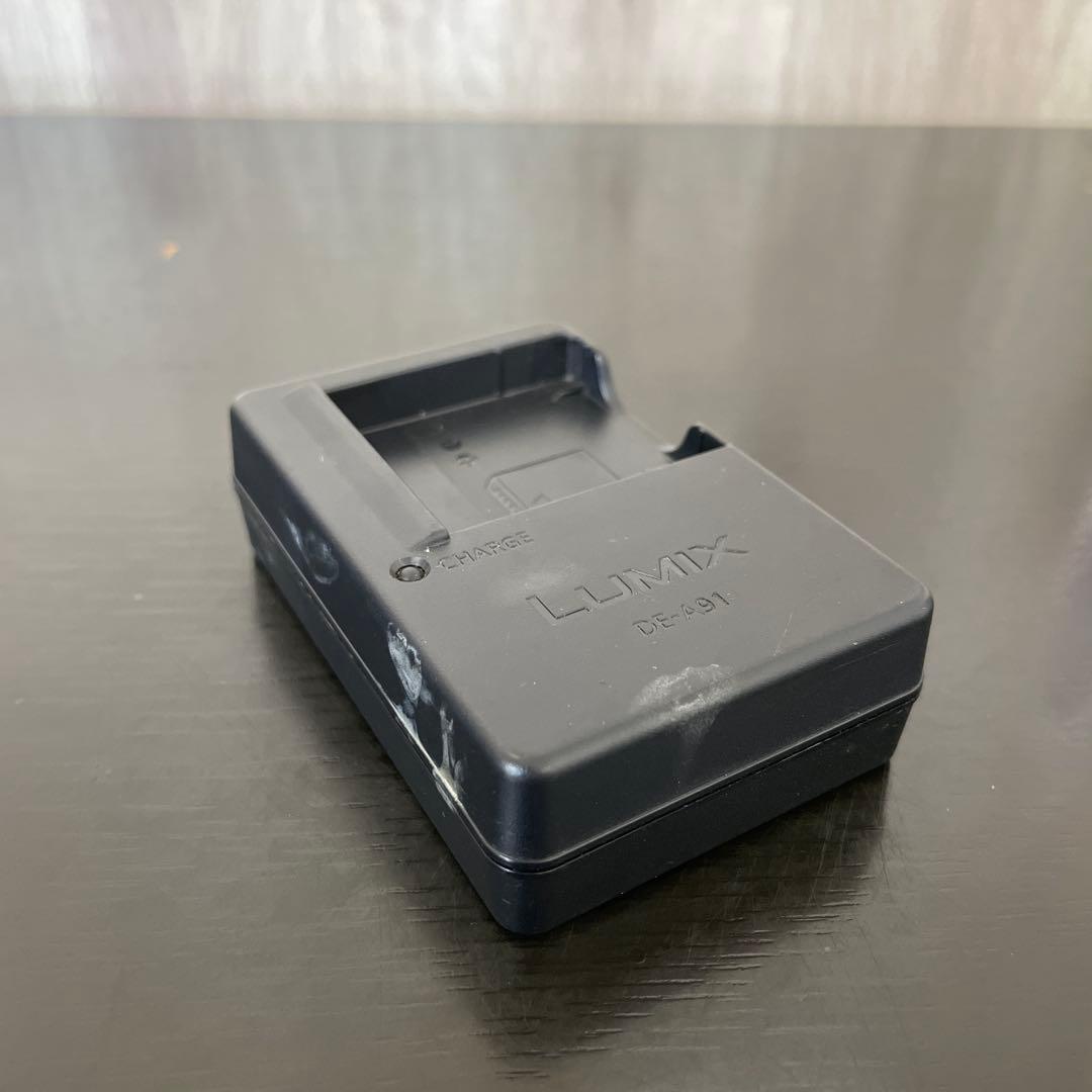 美品　Panasonic LUMIX DMC-FH5 デジタルカメラ　パープル