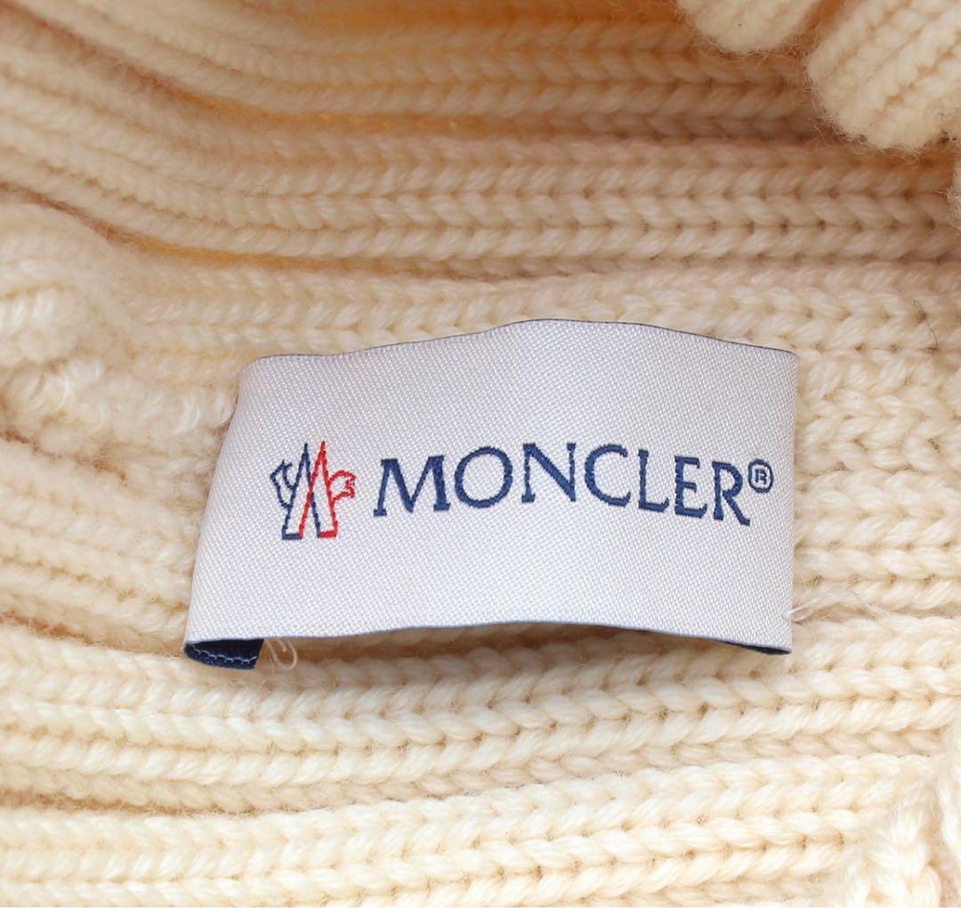 R2345 未使用!! モンクレール ファー ニット帽 アイボリー