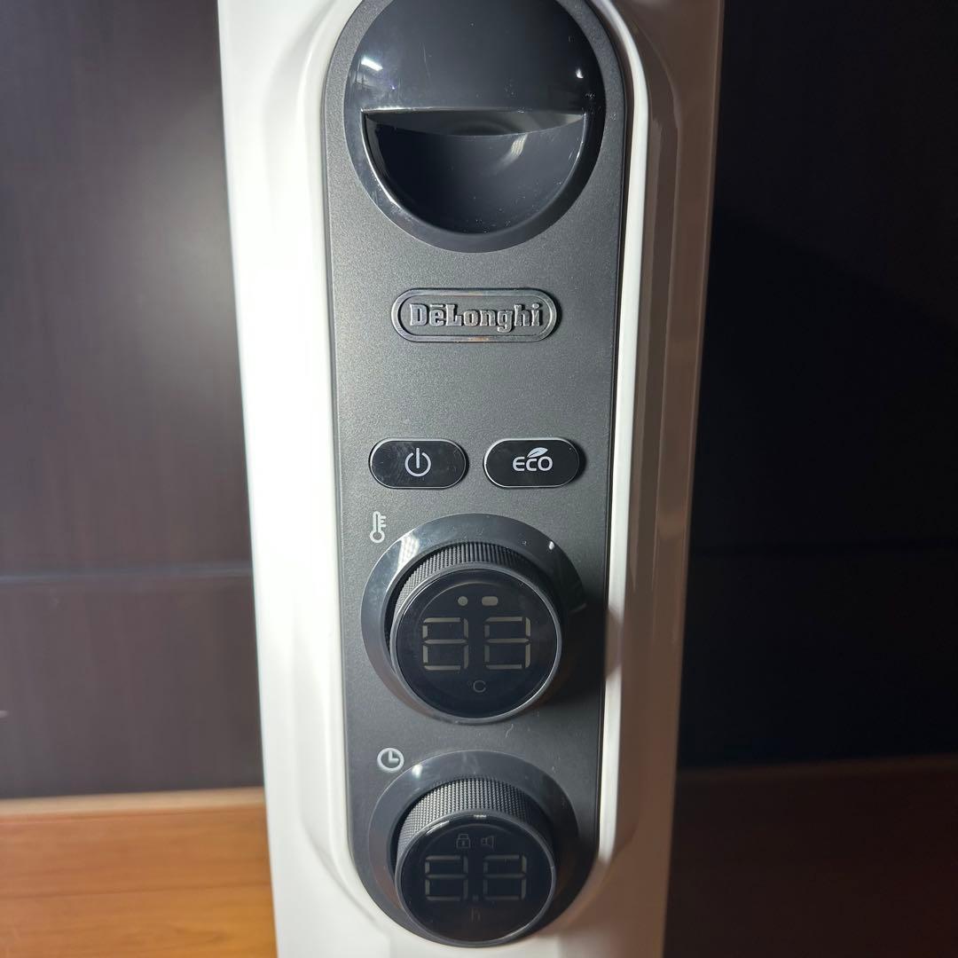 【極美品】デロンギ　オイルヒーター　RHJ35M1015-BK