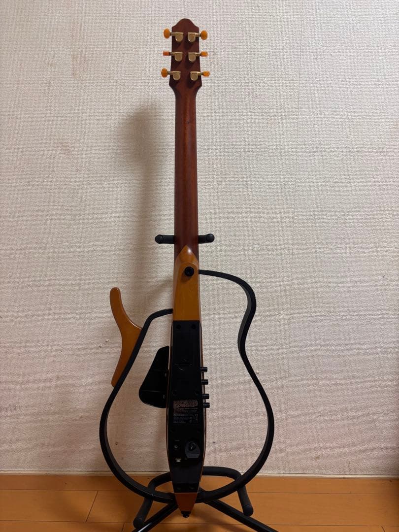 ヤマハ　サイレントギター　SLG110S