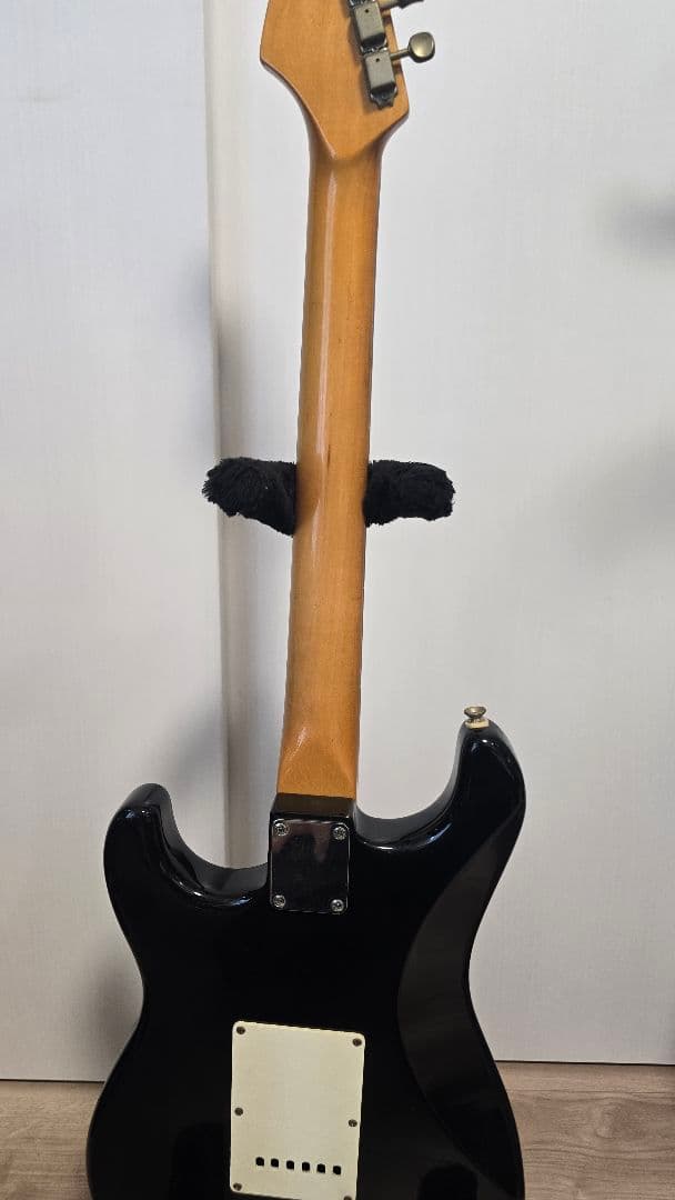 ブラック エレキギター ストラトキャスタータイプ