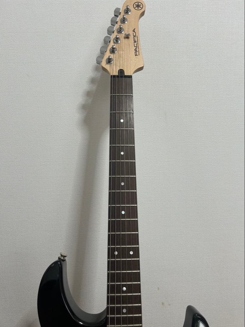 ギター Yamaha PACIFICA 112V
