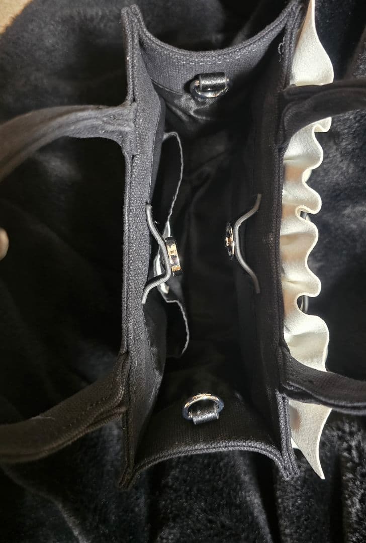 pium フリルリボンスクエアミニトートバッグ ブラック