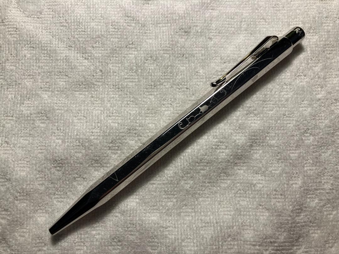 CARAN D'ACHE（カランダッシュ）ボールペン エクリドール スズラン