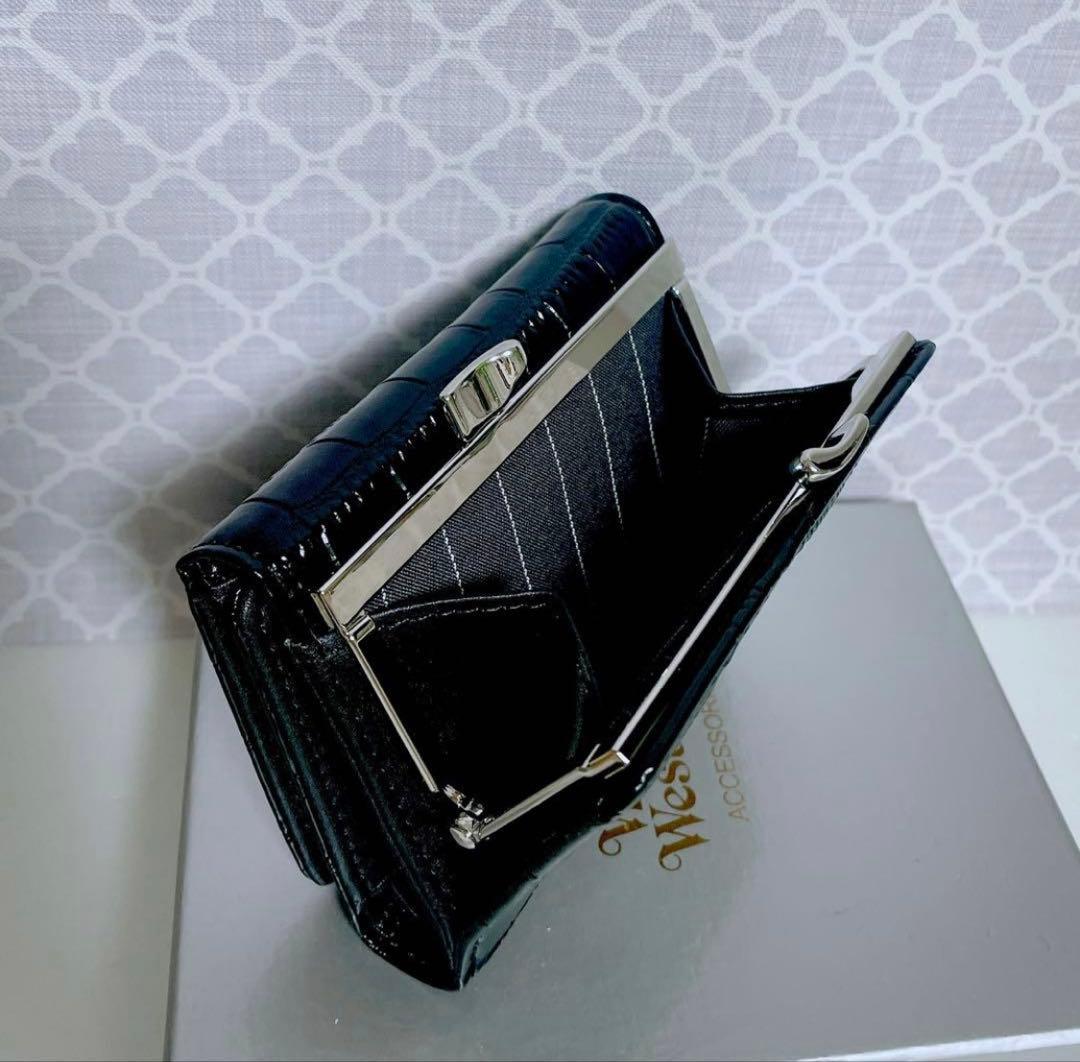 【新作☆内側に素敵な柄】新品 ヴィヴィアン・ウエストウッド 三折財布 ブラック