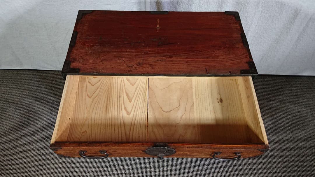 時代箪笥 純和風アンティーク　和たんす　重ね箪笥　前欅　　古民家　蔵出し