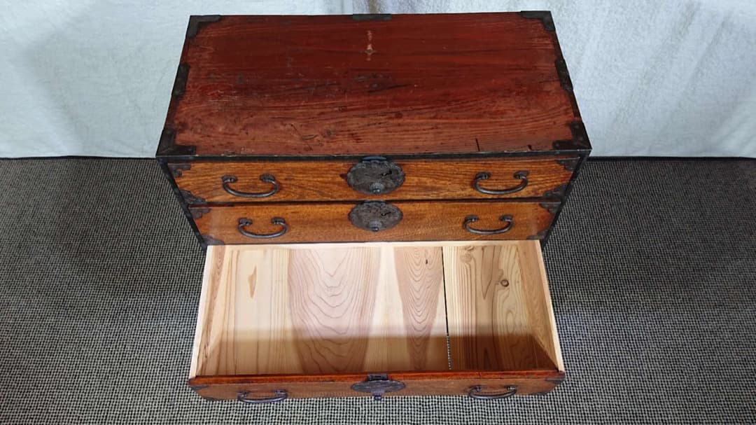 時代箪笥 純和風アンティーク　和たんす　重ね箪笥　前欅　　古民家　蔵出し