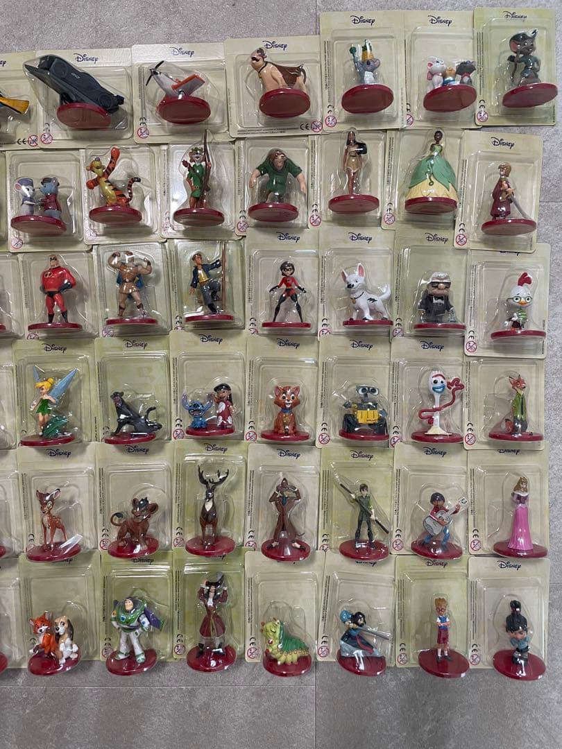 定価13万　ディズニーマジカルオーディオえほん全80巻　フィギュア