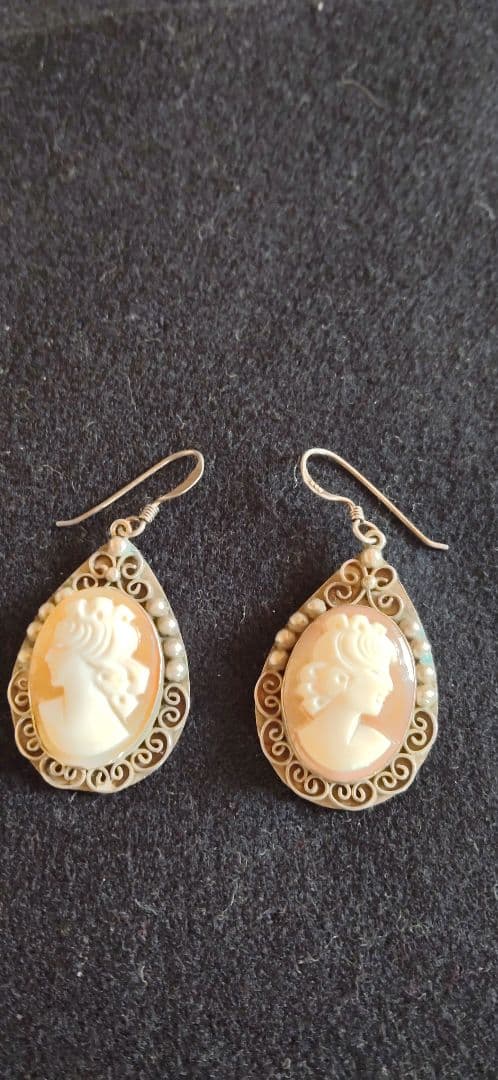 アンティーク　カメオピアス