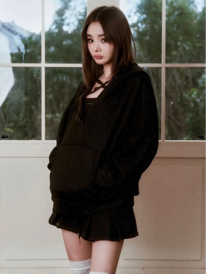 【限定値下げ・新品】andwang Cross lace tanktop 黒