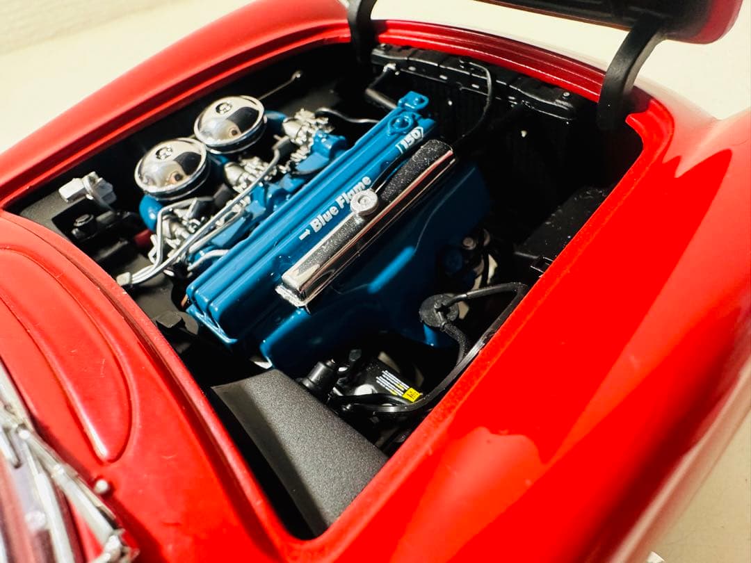 Aaオートアート/'54Chevyシボレー Corvetteコルベット 1/18