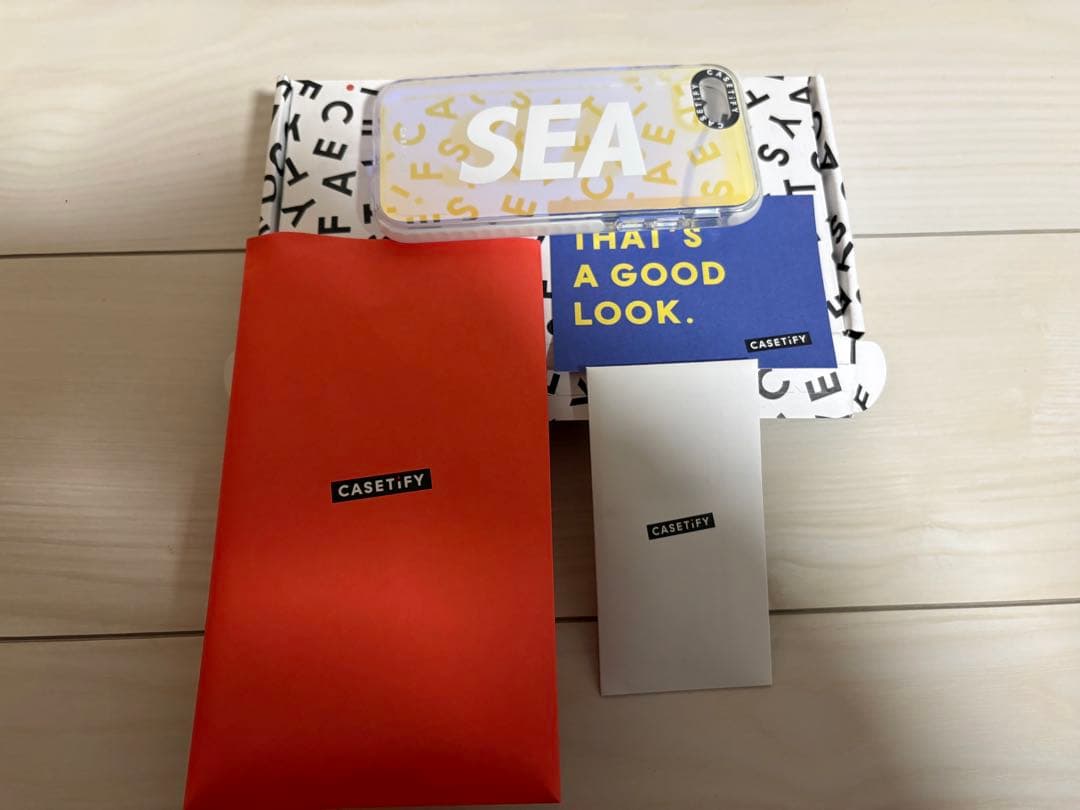 ￼ CASETiFY × WIND AND SEA オーロラ iPhone SE