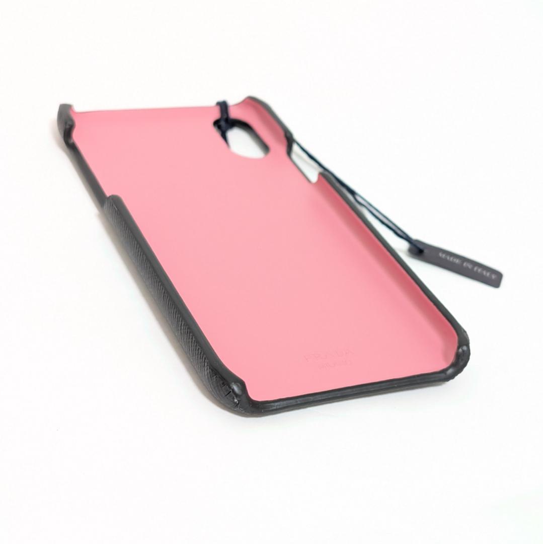 PRADA iPhone X / Xsケース 型押しロゴ レザー 黒×ピンク 犬