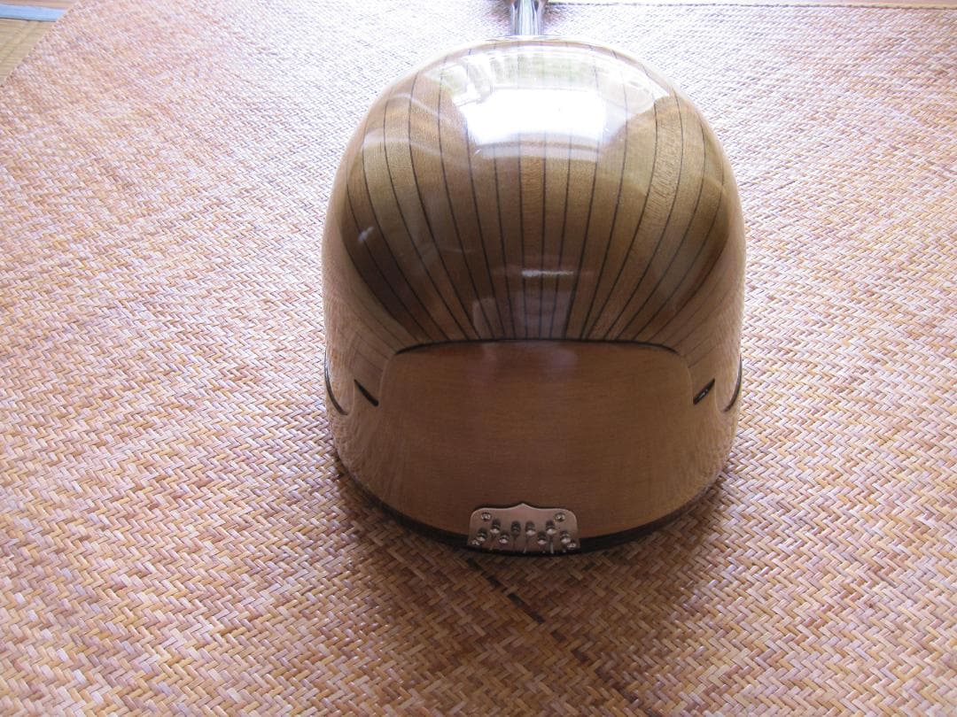 伝統的な木製マンドリン 6弦