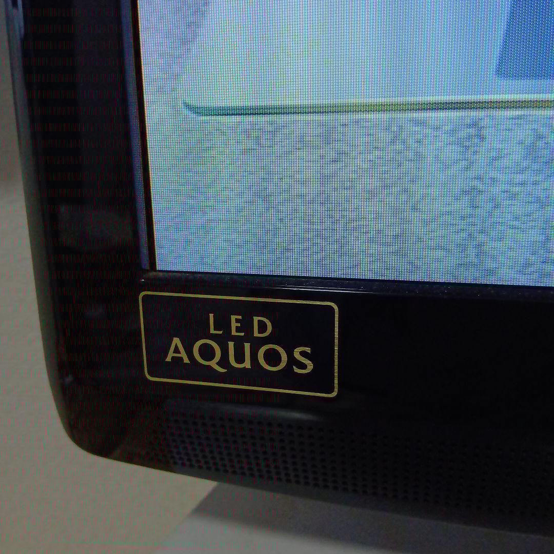 シャープ　液晶テレビ　32型　綺麗に映ります。