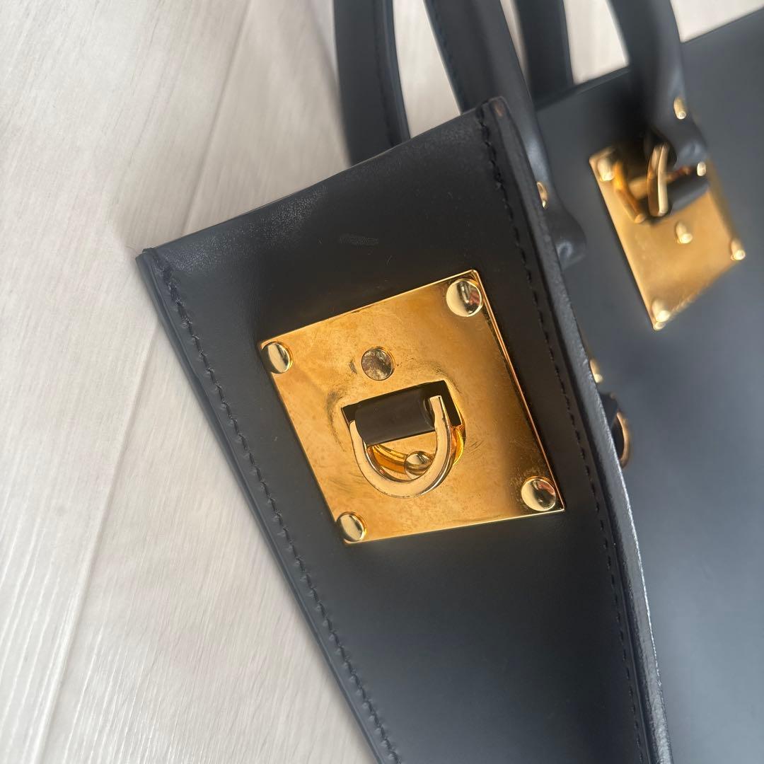SOPHIE HULME 黒 レザーハンドバッグ ストラップ付き