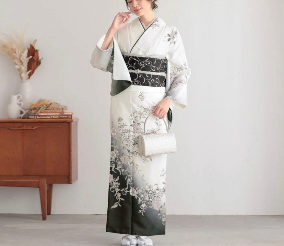 【値下げ】訪問着 白黒グラデーション 花柄刺繍