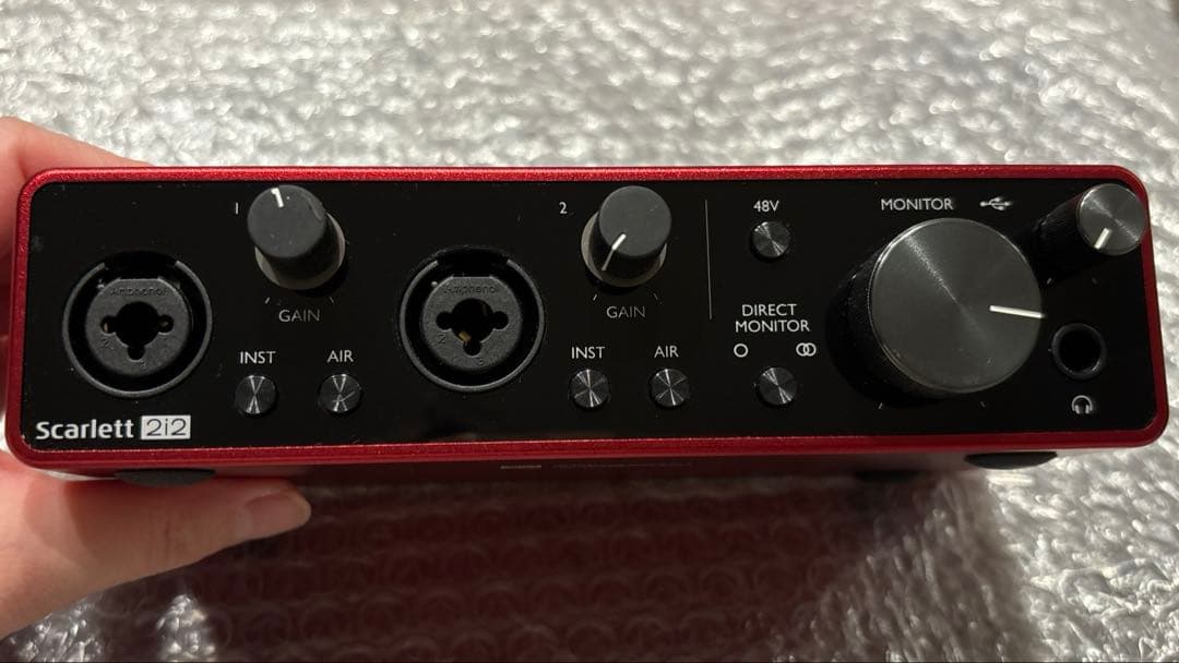 scarlett 2i2 フォーカスライト　オーディオインターフェース