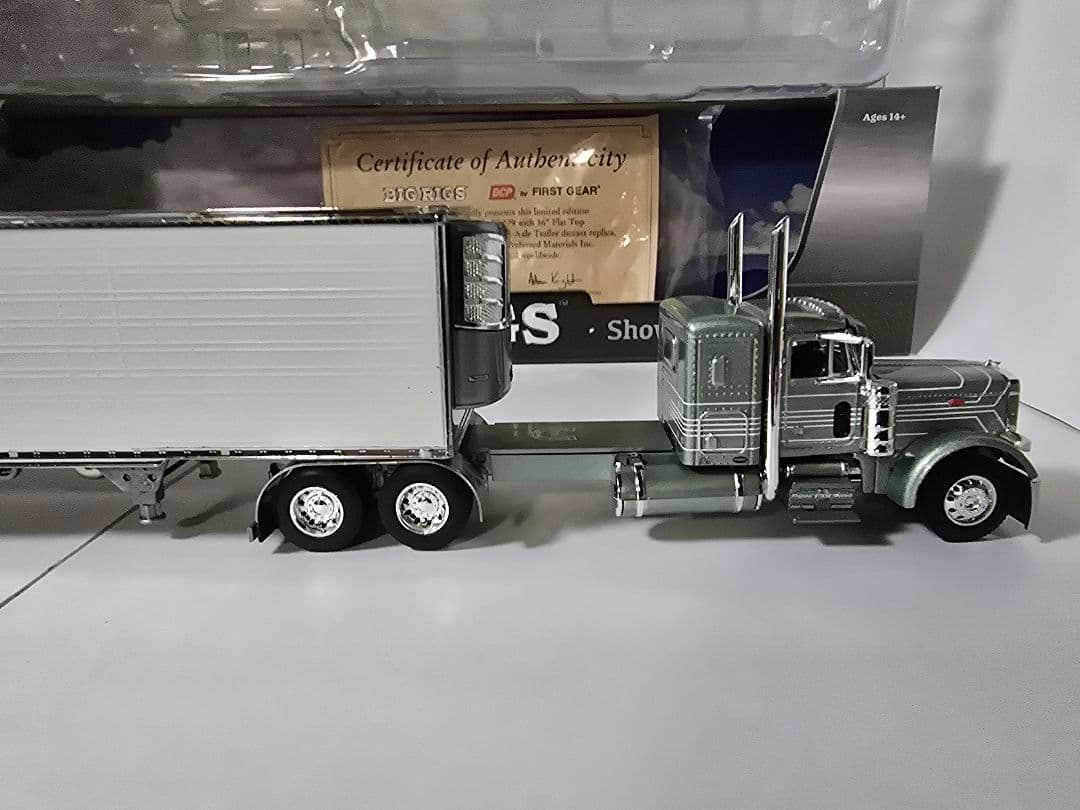 ミニカー DCP 1/64 PMI Peterbilt379
