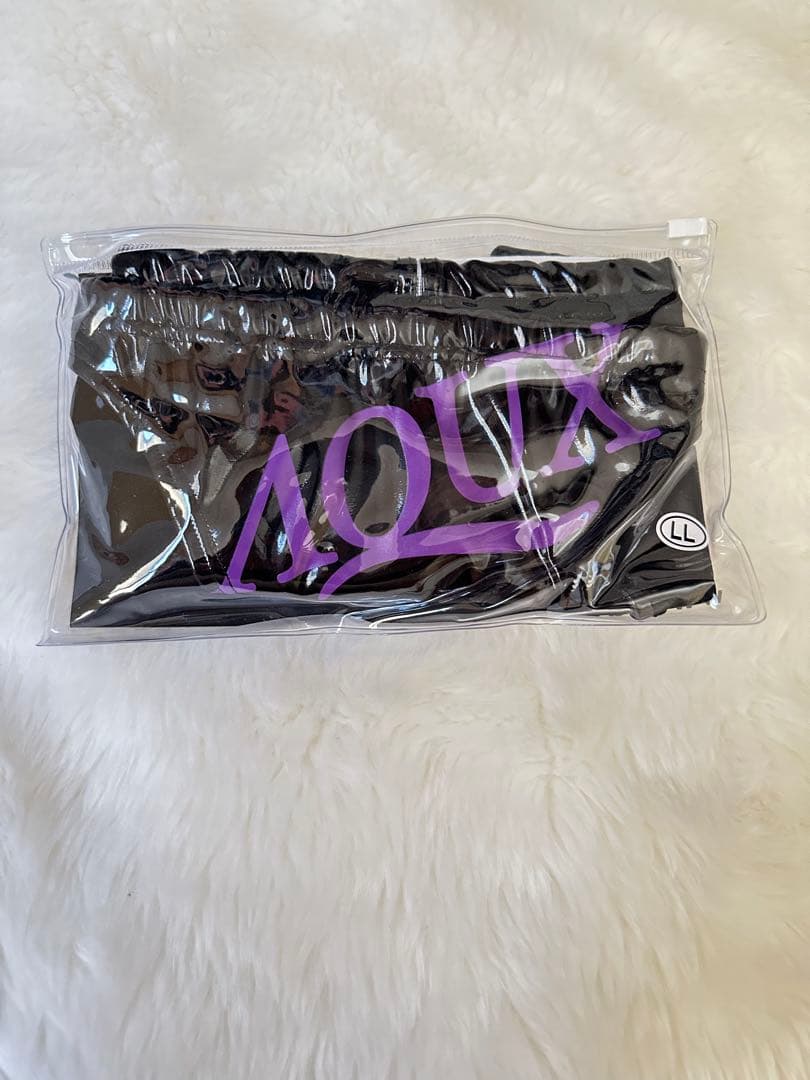 AQUX 競パン 黒 光沢仕上げ　XL