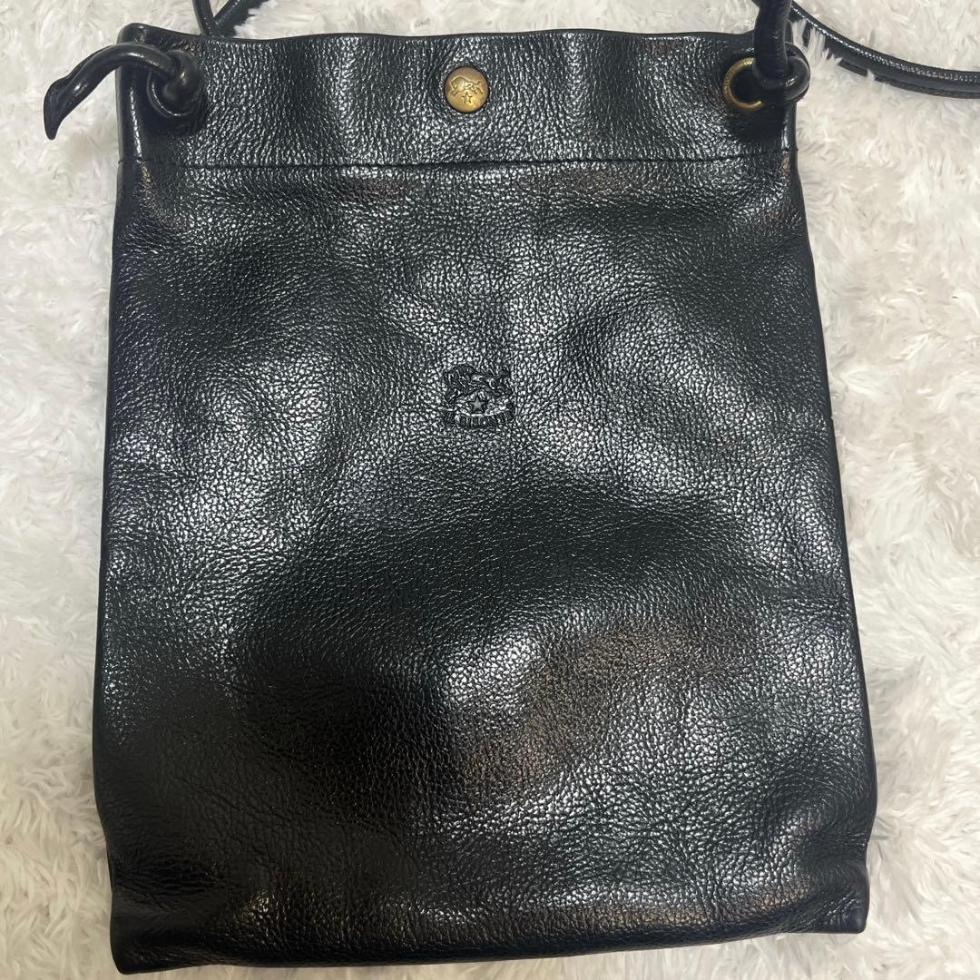 【美品】イルビゾンテ クロスボディバッグ　サコッシュ　レザー　本革　ブラック