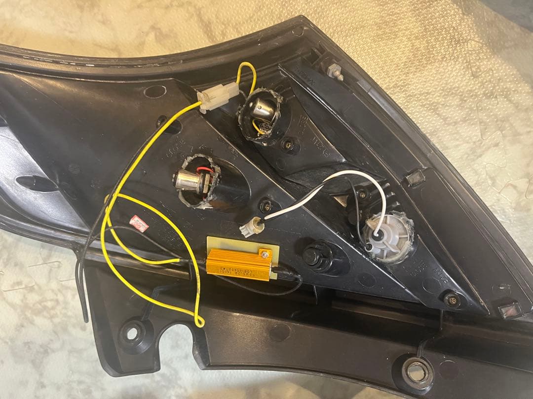 g*7様 zc32s スイスポLEDテールランプ スモーク 2個セット　(中古)