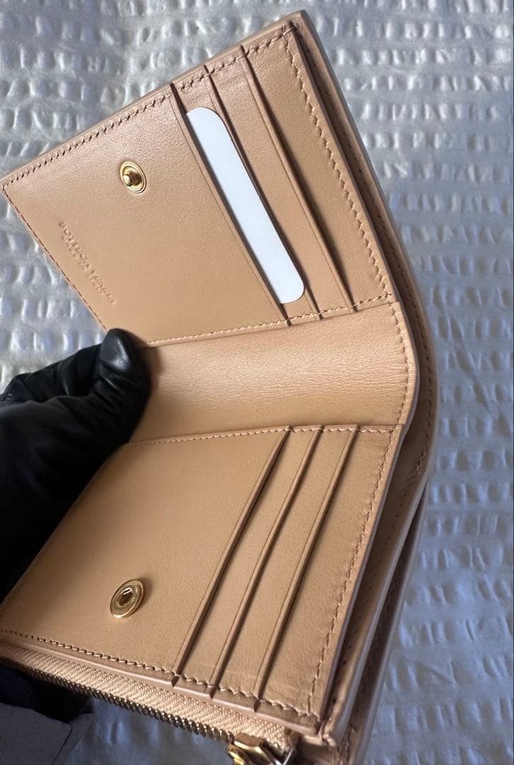 【新品未使用】ボッテガヴェネタBOTTEGA VENETAカセット 二つ折り財布