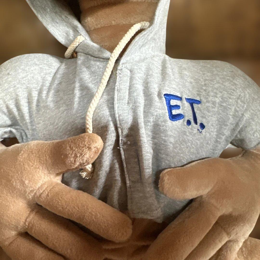 瞬間的お値下げ‼️ヴィンテージ　大きなE.T. フード付きぬいぐるみ
