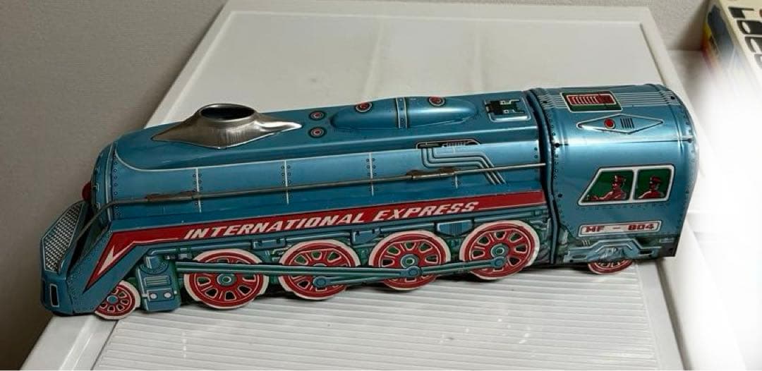 ブリキのおもちゃ（エクスプレス）