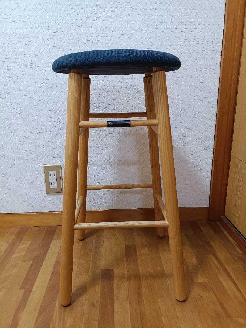 MOBLEYWORKS　スツール