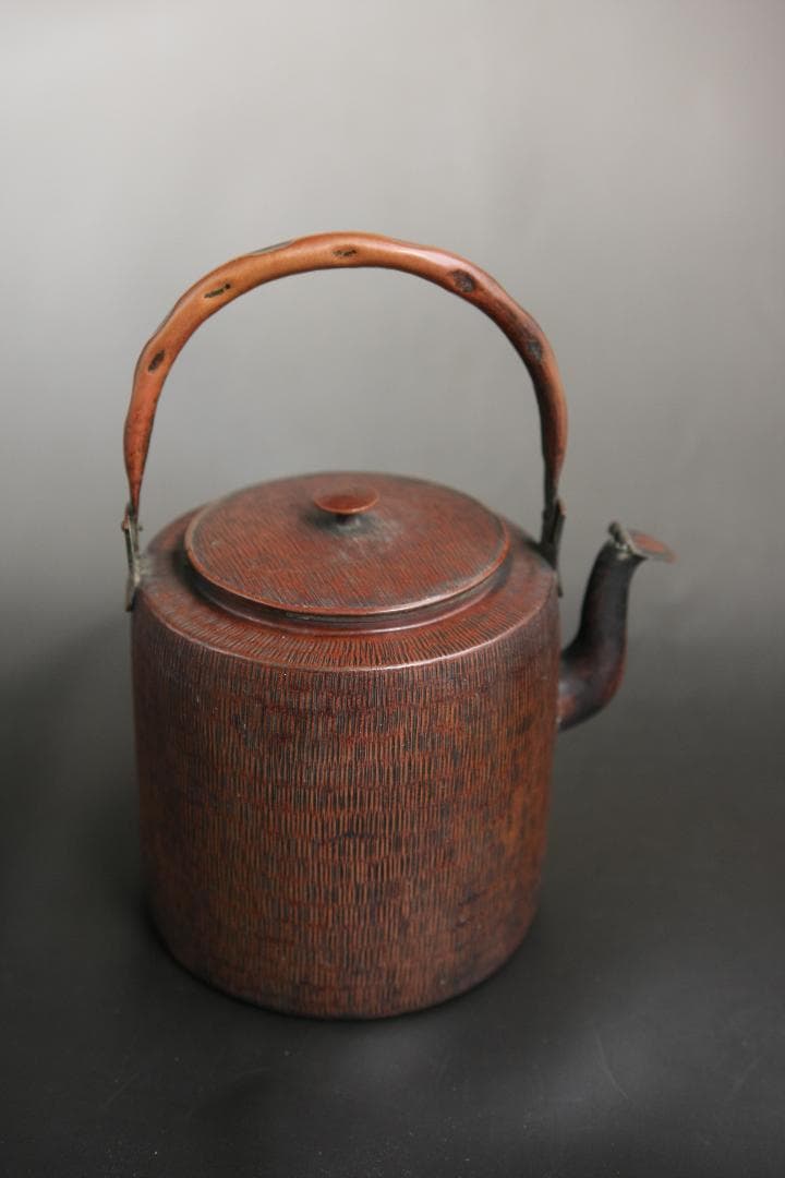 希少　槌目加工、打ち出し紋様入り銅製ヤカン　茶道　薬缶　やかん