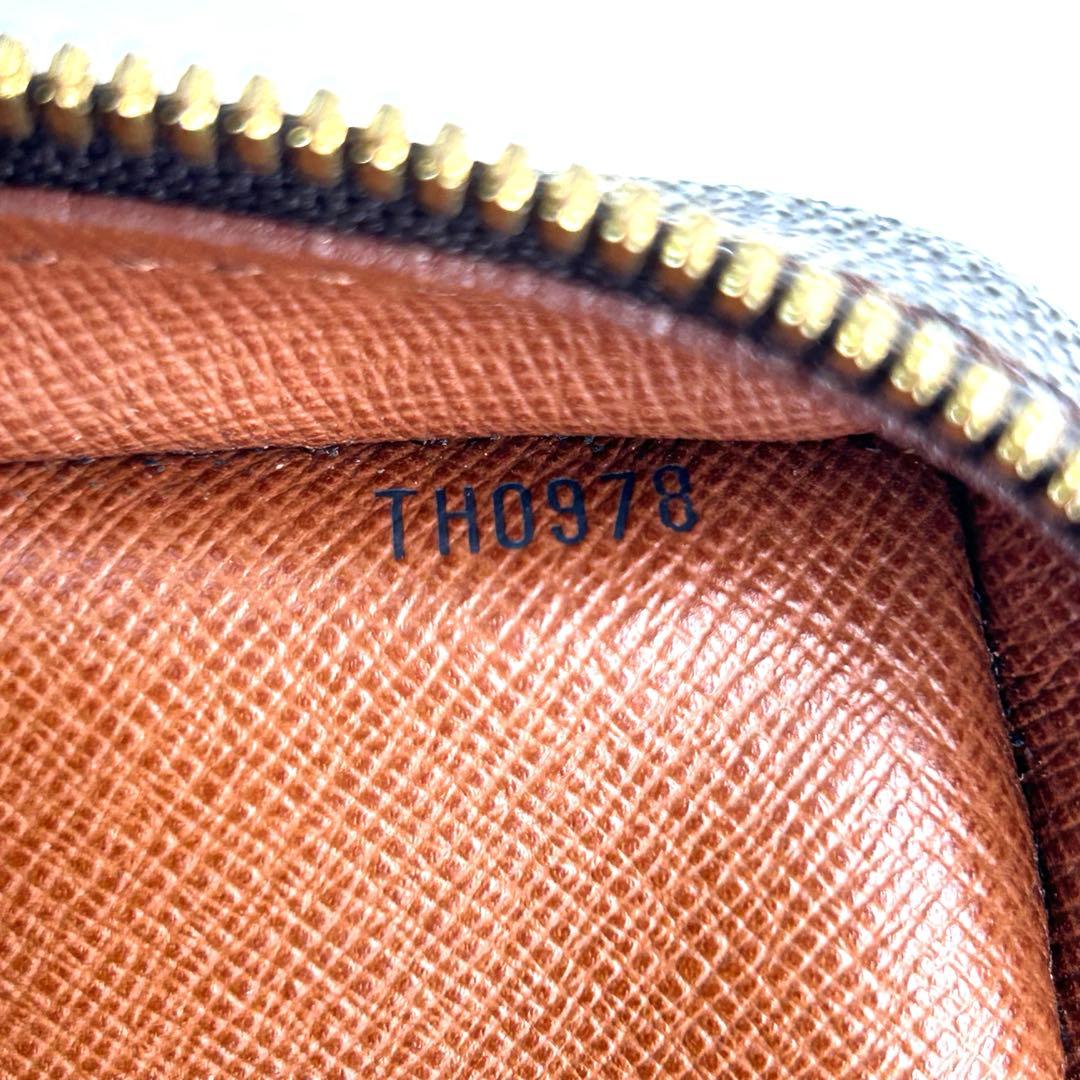 ルイヴィトン ポルトドキュマン ヴォワヤージュ モノグラム　ビジネスバッグ