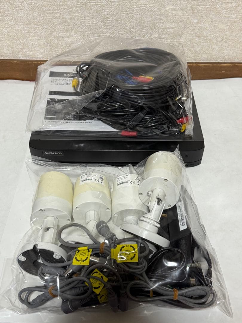 ハイクビジョン防犯カメラレコーダー HD-TVI DS-7204HQHI-K1