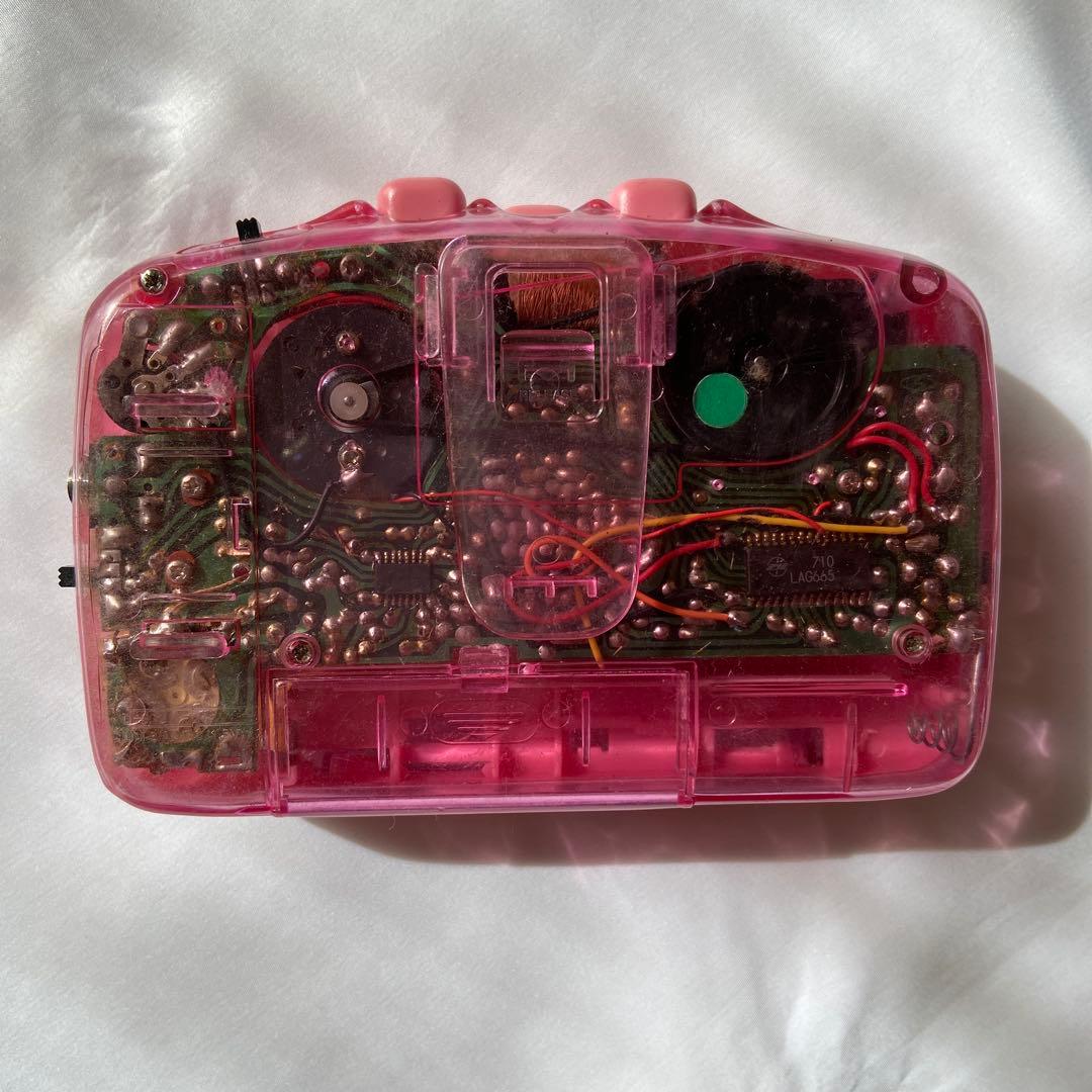 ★超レア★　ハローキティ 　スケルトンカセットプレーヤー ピンク　ウォークマン