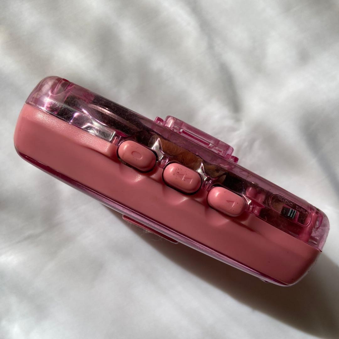 ★超レア★　ハローキティ 　スケルトンカセットプレーヤー ピンク　ウォークマン