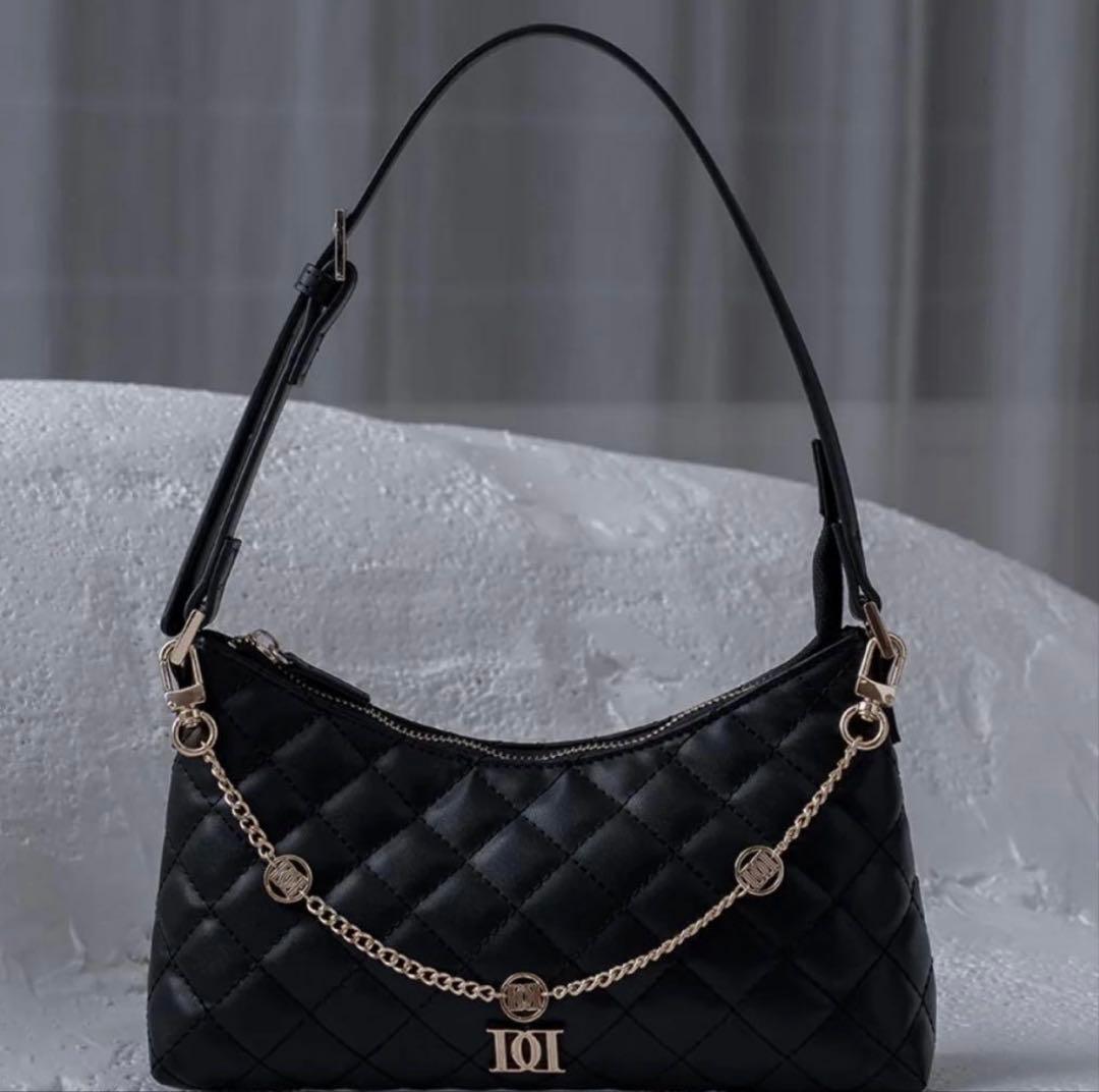 Darich ダーリッチ キルティングチェーンハンドミニバッグ ブラック