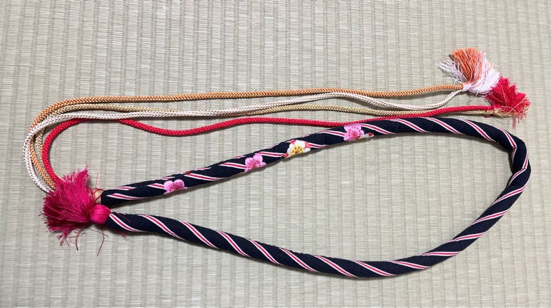 振袖セット　４点セット　振袖　長襦袢　帯紐　帯揚げ　◎帯はありません成人式　着物