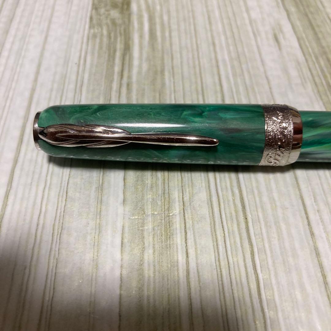 ピナイダー　ラグランデ・ベレッツァ　マカライトグリーン　フレックスニブ EF