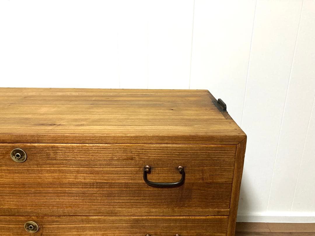 【メンテ済】アンティークの収納棚　サイドボード　ローボード　総桐　引出し3杯