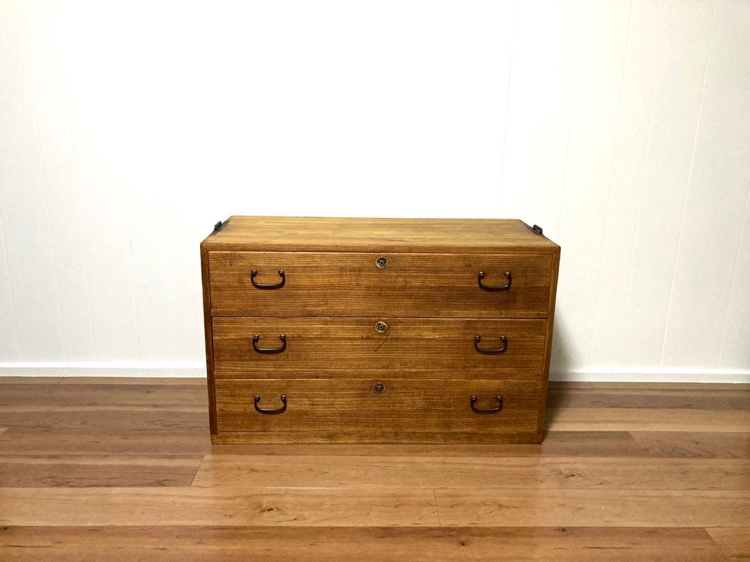 【メンテ済】アンティークの収納棚　サイドボード　ローボード　総桐　引出し3杯