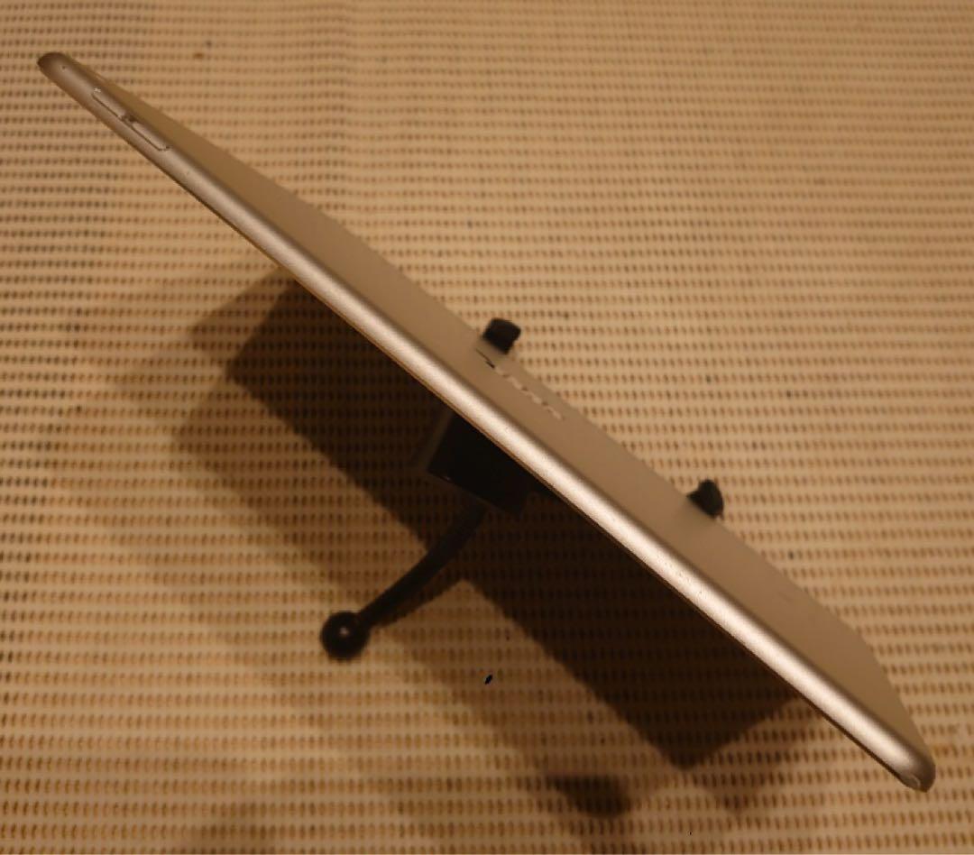 完動品iPad Air2(A1566)本体64GBシルバー送料込VG5VY