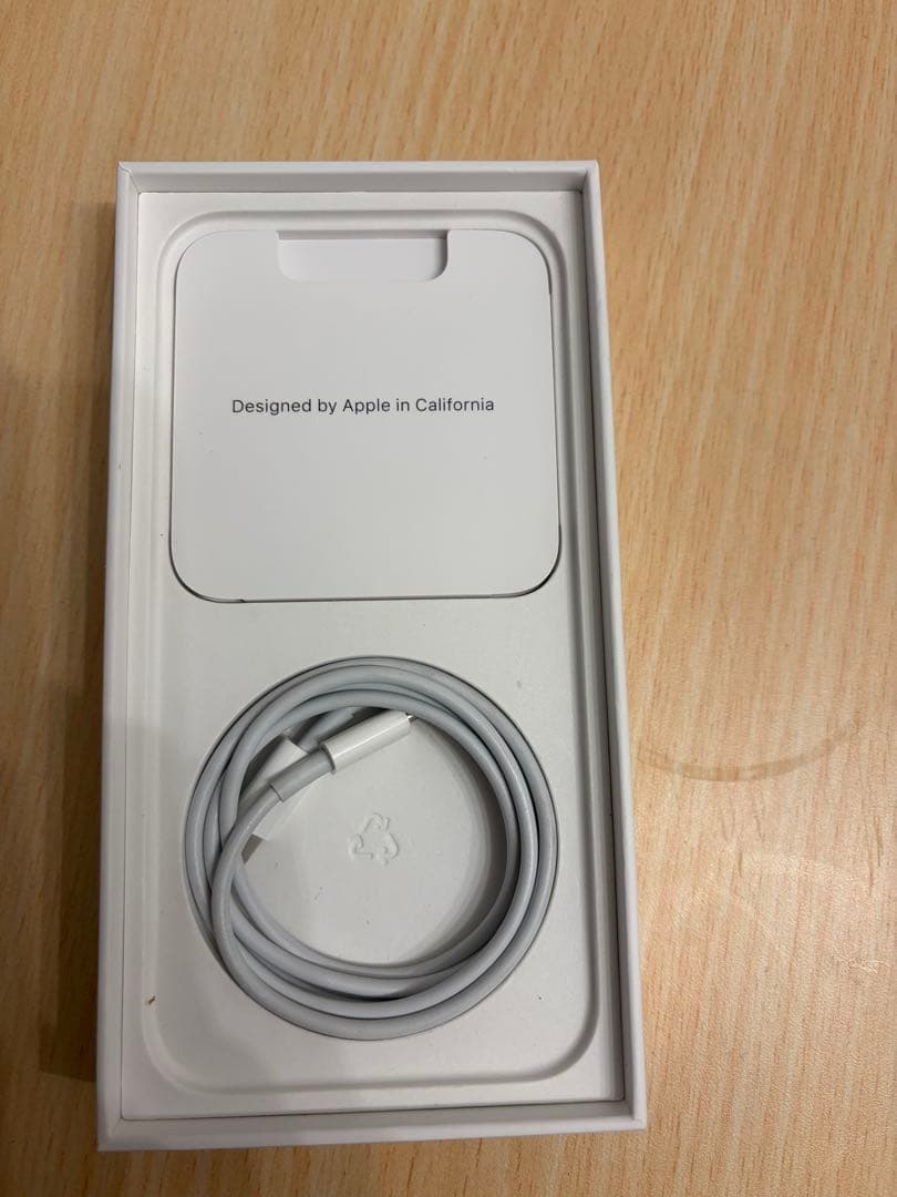 Apple iPhone 13 ミッドナイト 本体 充電ケーブル付き