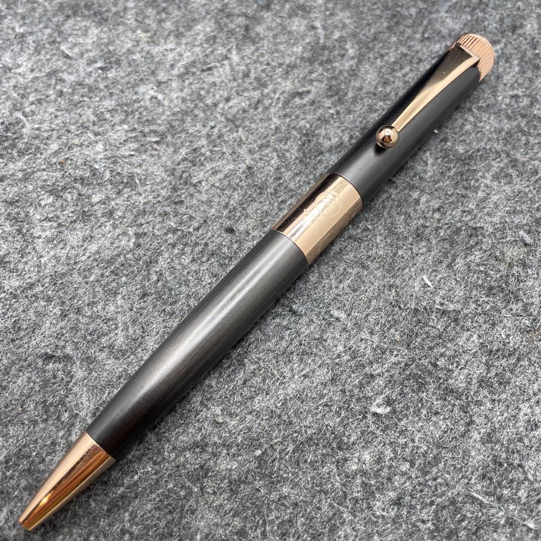 PE1249ロメオ ボールペン 細軸 ガンメタル×アプリコットゴールド