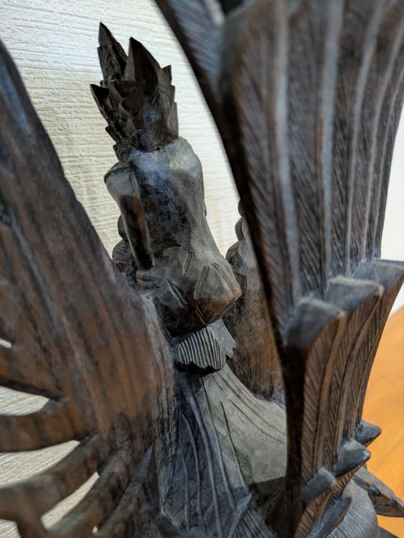 ガルーダ像オブジェ