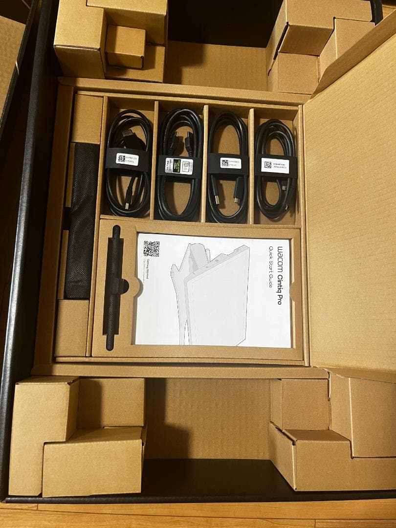 液タブ・ペンタブ Wacom Cintiq Pro 22 / DTH227 /