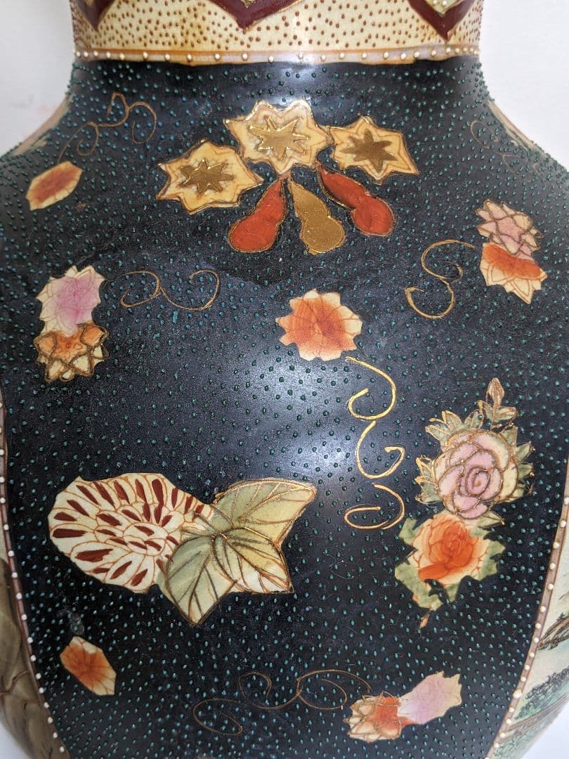 ♦ 美人花車上杉武田川中島決戦図 壷 薩摩 九谷焼 置物飾り 古美術骨董品